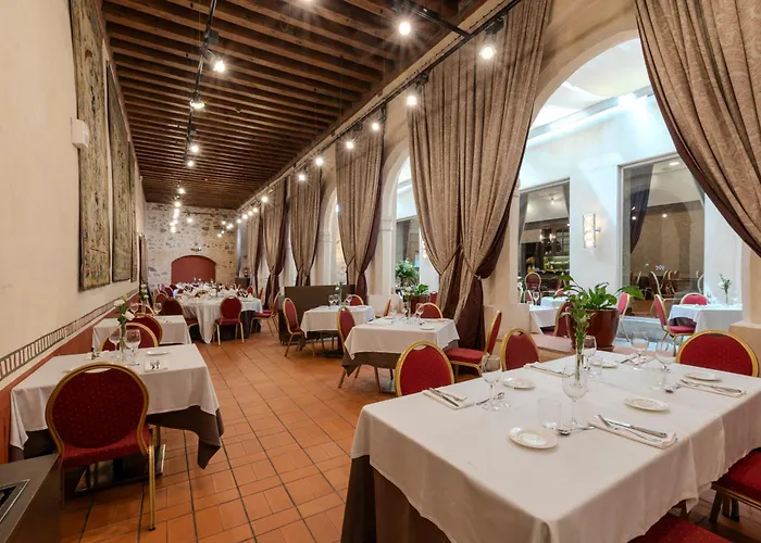 圣安托尼奥皇家酒店 酒店 塞哥维亚