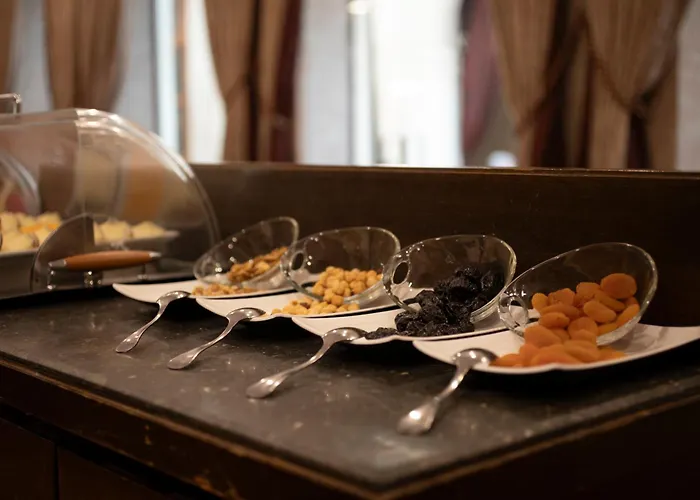 Отель San Antonio El Real Сеговия